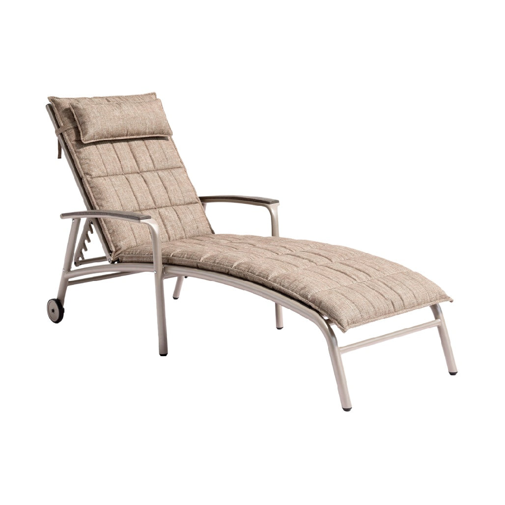 Ligstoel van aluminium met verstelbare rugleuning en kussen - Luxe comfortabel loungen.